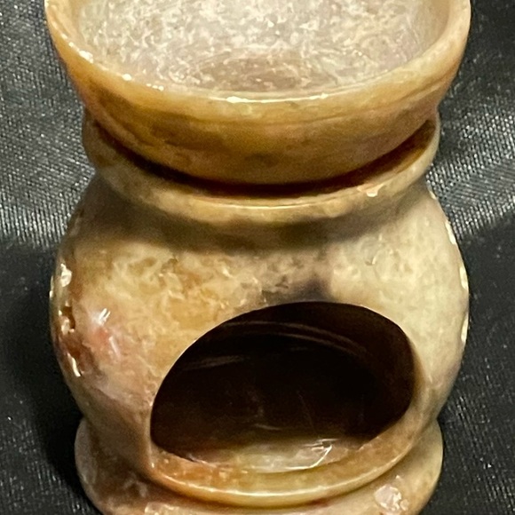 Vintage Natural Soapstone Oil Diffuser - Picture 2 of 13